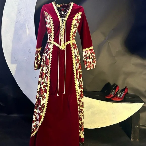 RARE Black Label Gunne Sax Velvet Renaissance Gown Dress - www.joarbit.com